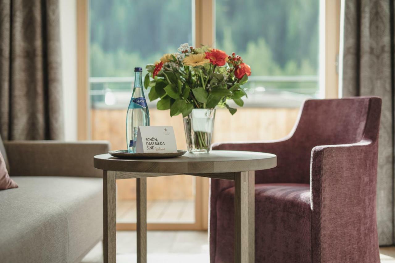 Hotel Schwarzer Adler - Sport & Spa Sankt Anton am Arlberg Exterior photo